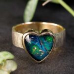 14k gouden herinneringsring van trouwringen – hart met as en gravure