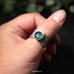 Exclusieve handgesmede zilveren ring met structuur en steen maat 19,5 Exclusieve handgesmede zilveren ring met structuur en steen maat 19,5
