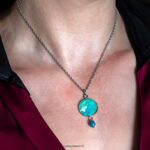 Handgemaakte stainless steel ketting met turquoise hanger en apatiet